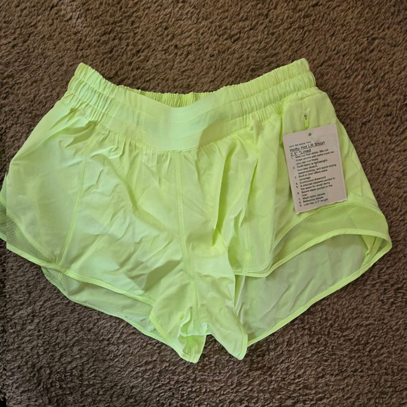 NWT Lululemon Hotty Hot Shorts Size 6 Faded Zap